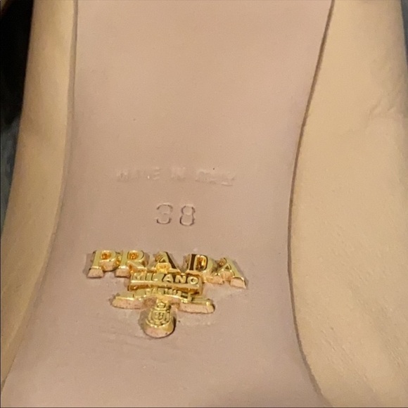 PRADA Nude Pumps size 38 - Picture 13 of 15